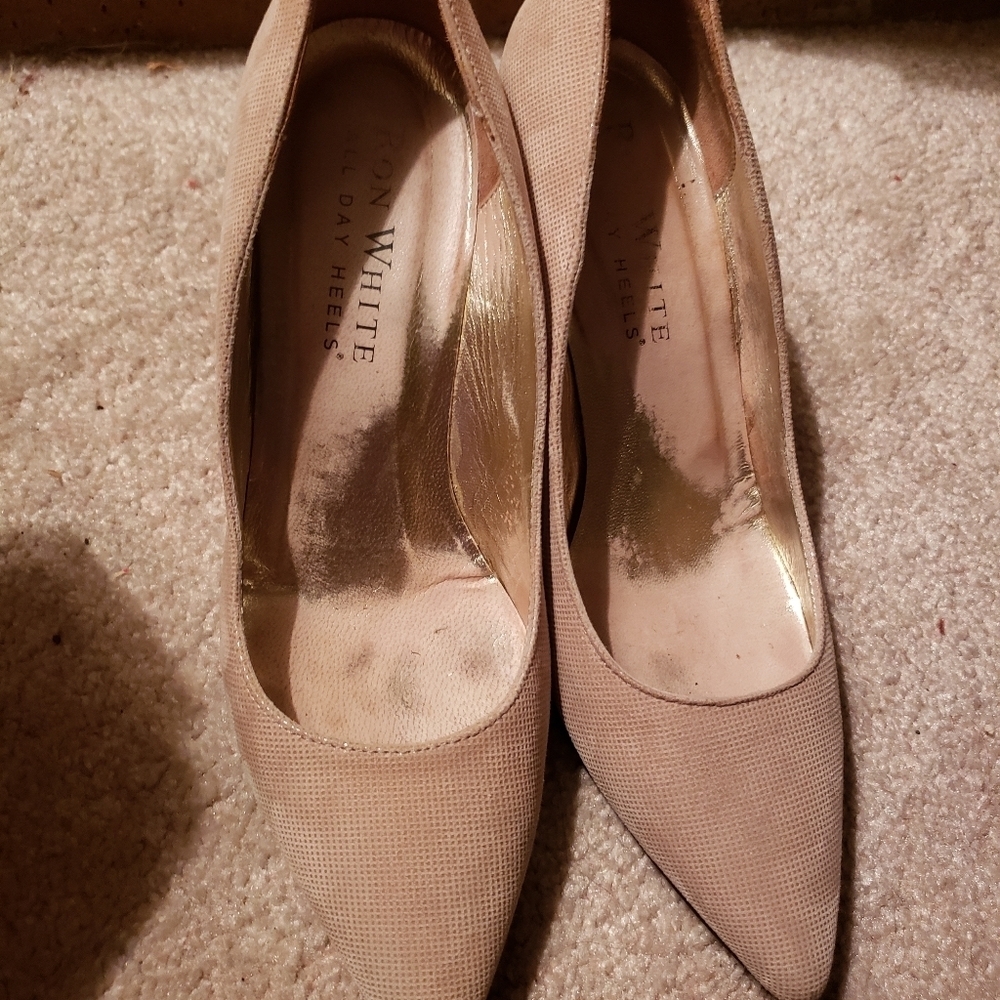 Ron white pumps